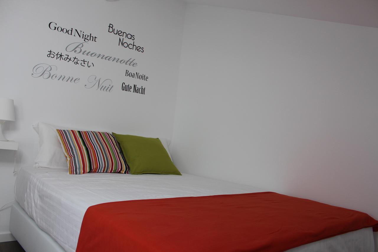 Uau Hostel Фигейра-да-Фош Экстерьер фото