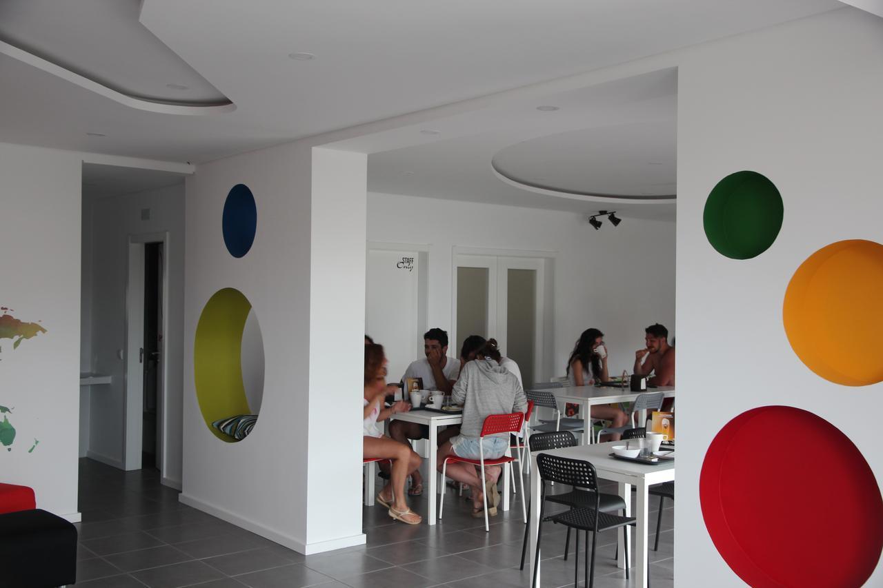 Uau Hostel Фигейра-да-Фош Экстерьер фото