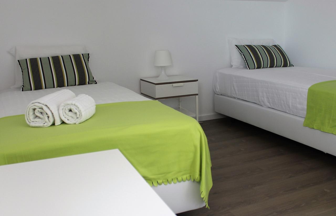 Uau Hostel Фигейра-да-Фош Экстерьер фото