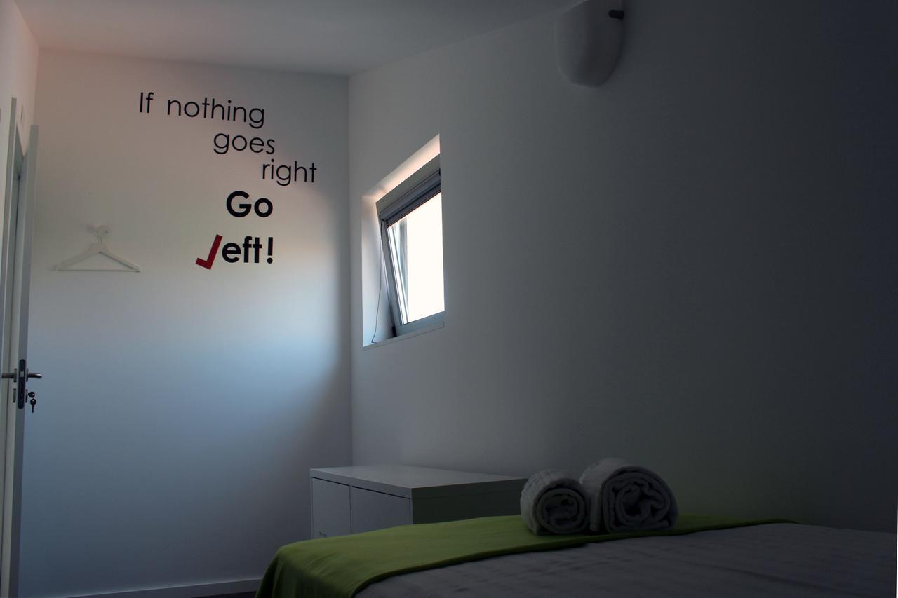 Uau Hostel Фигейра-да-Фош Экстерьер фото