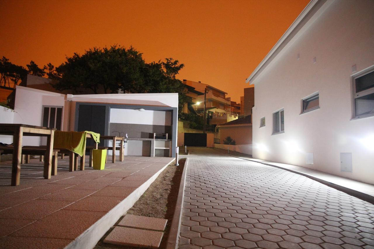Uau Hostel Фигейра-да-Фош Экстерьер фото