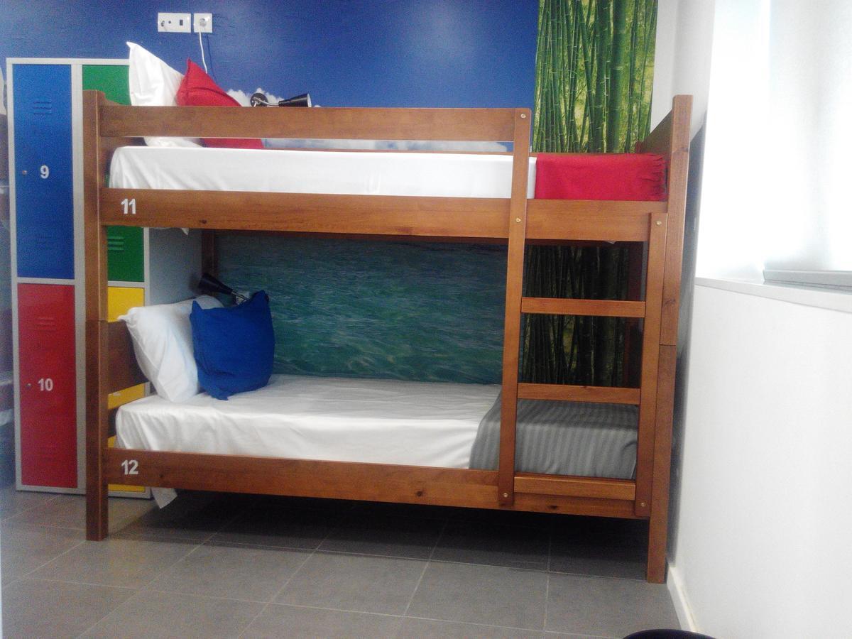 Uau Hostel Фигейра-да-Фош Экстерьер фото