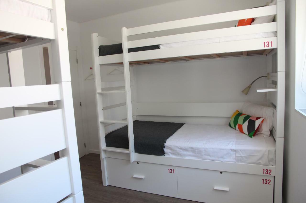 Uau Hostel Фигейра-да-Фош Экстерьер фото