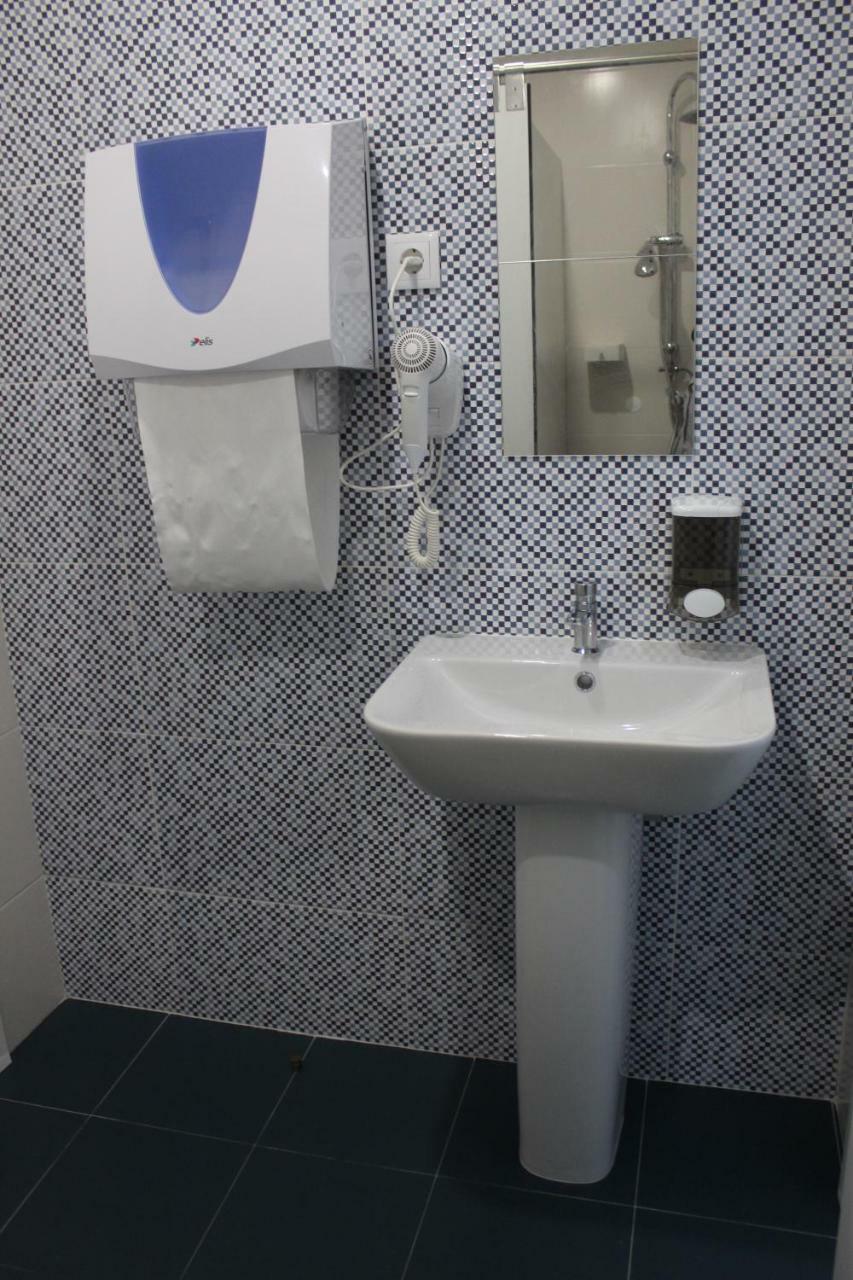 Uau Hostel Фигейра-да-Фош Экстерьер фото